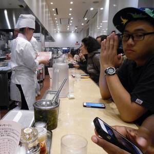 Meet your Posher, Levi